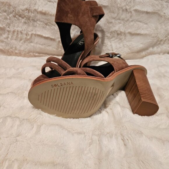 Shoes - Picture 1 of 2